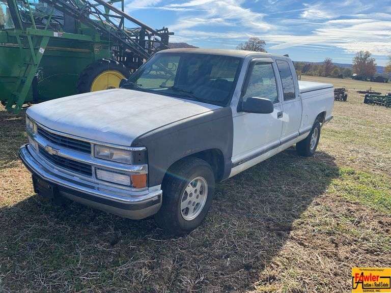 1995 Chevrolet 1500 Pick Up Truck With 350 Motor; 287,485 miles; VIN 2GCEC19K0S1116782 image