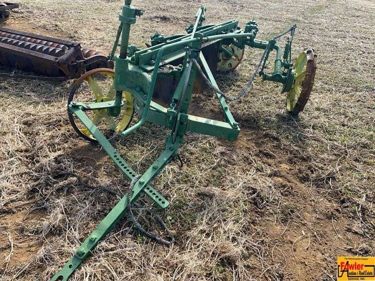 John Deere 2-Bottom Turning Plow image