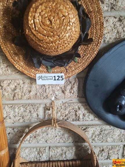 Straw Wall Decor and Horse Head Displays image