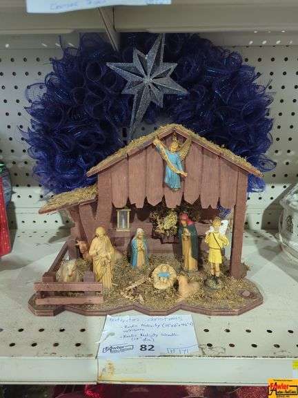Rustic Nativity Scene & Nativity Scene Wreath (H171) image