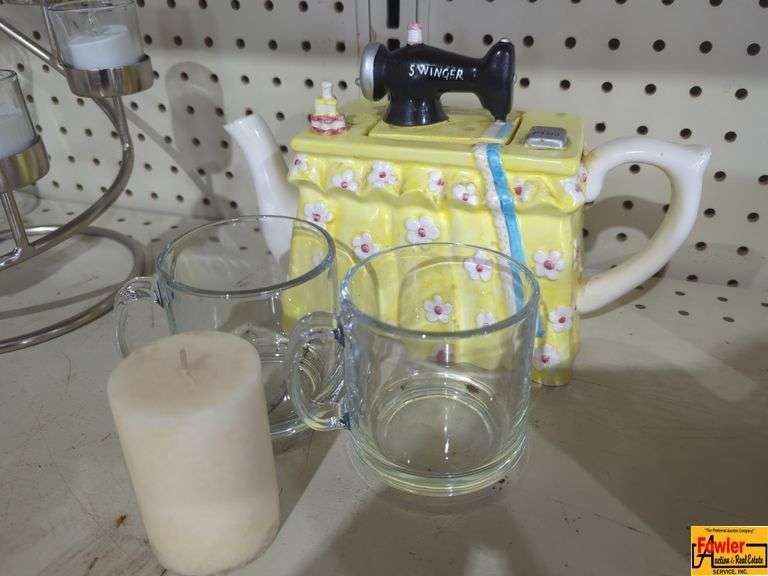 Tea for 2 & Vintage Sewing Machine Figurine (H247) image