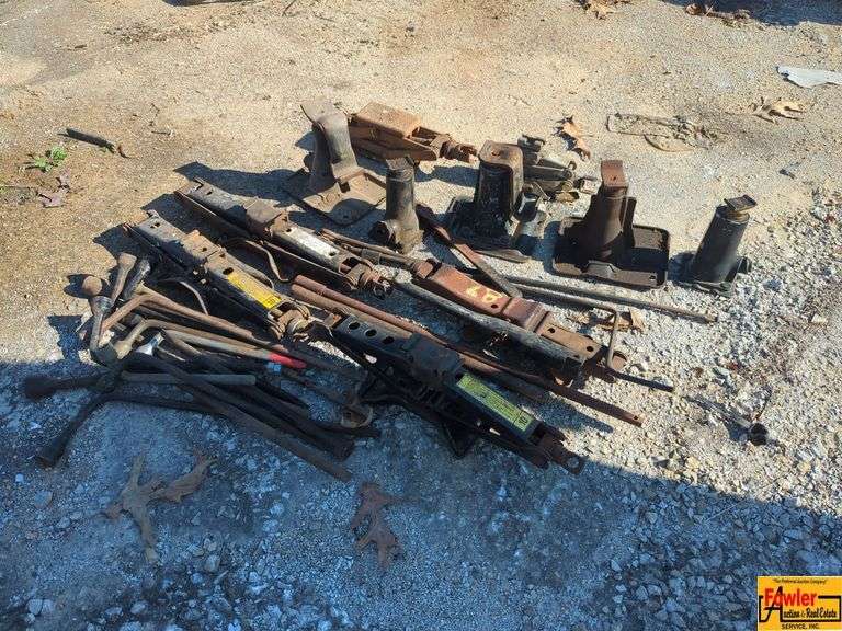 Mixed Lot of Car Jacks & Lug Wrenches image