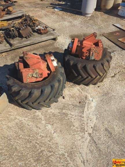 (2) Hydrostat Pump Set & Drive Motors image