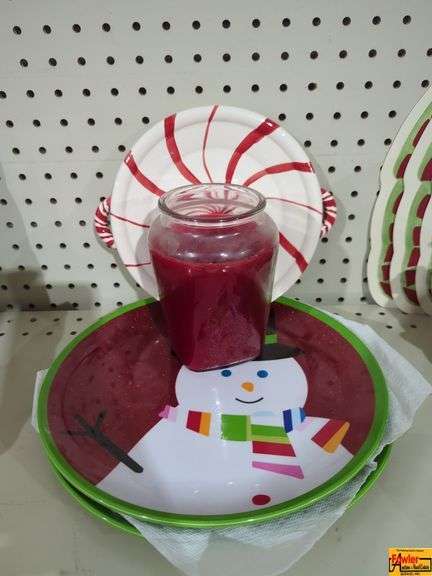 Set Of 4 Poinsettia Holly Dinner Plates (H157) image