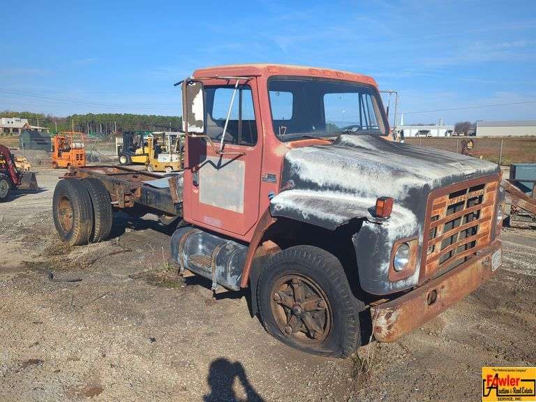 1981 International Harvester 1754 Truck Cab & Chassis & Hood; PTO Hydraulic Pump & Tank (Wet-Line Kit); VIN 1IHAA17E3BHB388344; Bill Of Sale Only image