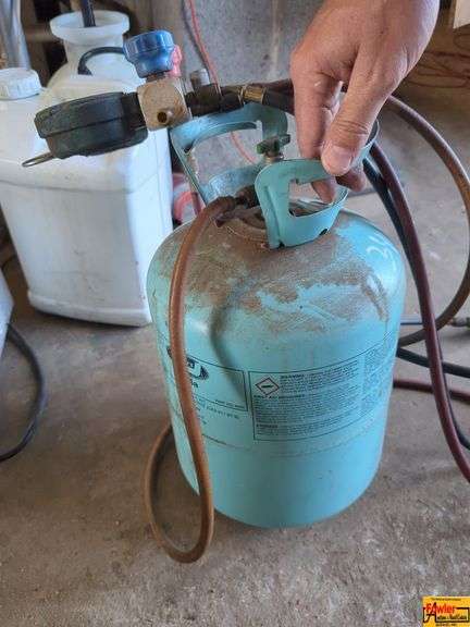 R134A Refrigerant & Gauges image