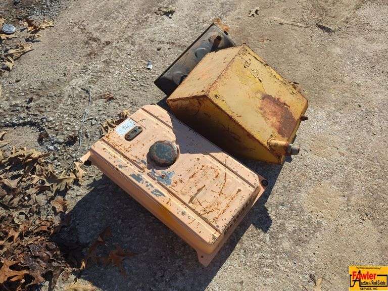 (3) Fuel Tanks image