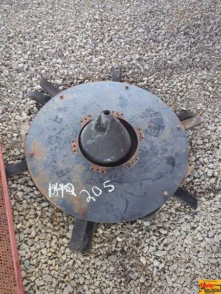 Debris Fans For IH Combine image