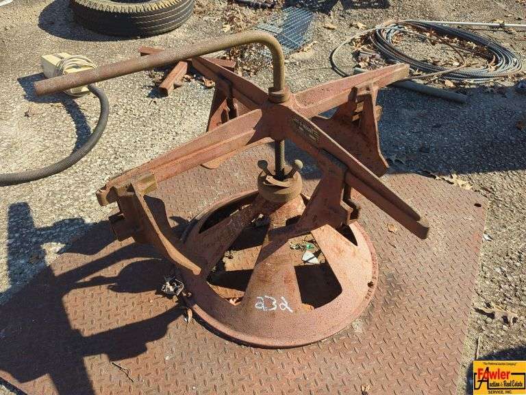 Safe-D-Mount Tire Mounting Machine image