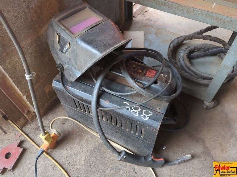 Campbell Hausfeld FC140 80 Amp Flux Core Wire Welder with Welding Helmet image