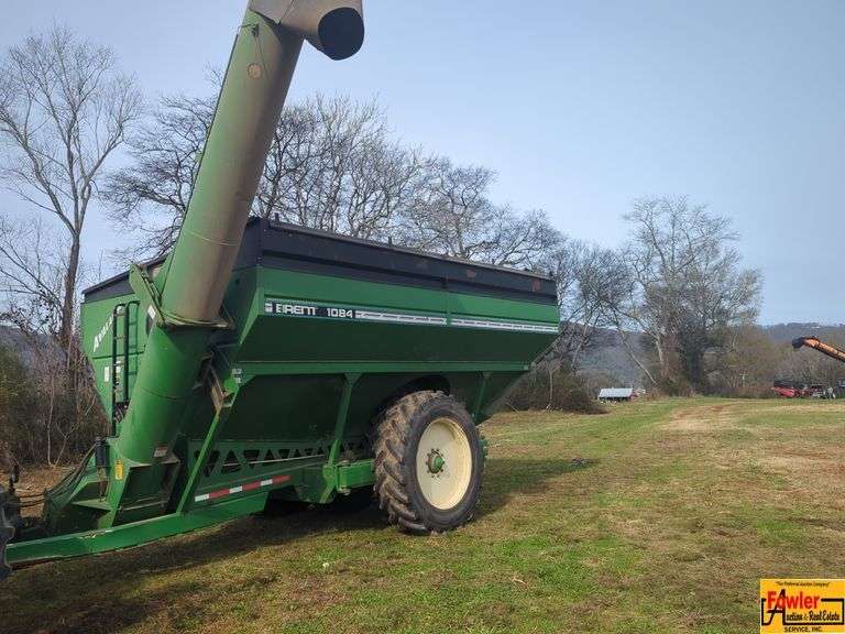 Brent 1084 Grain Cart image