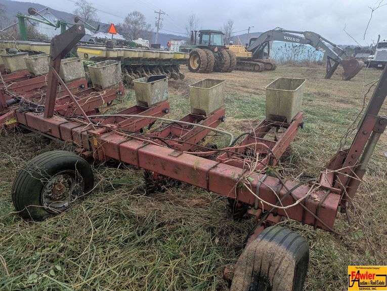 Case IH 900 8-Row Planter, 38" image