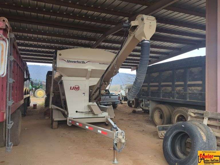 Unverferth Seedrunner 2755 Planter; SN D66980105 image