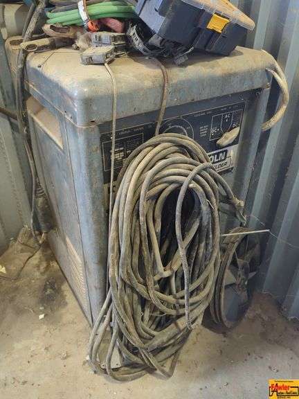 Lincoln Arc Single Phase Welder, Model TM-300/300 image
