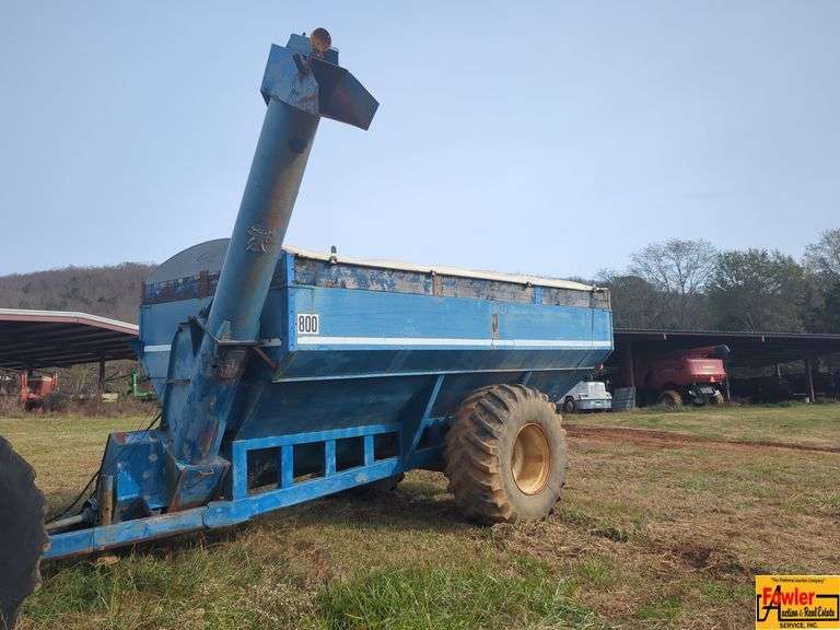 Kinze 800 Grain Cart image