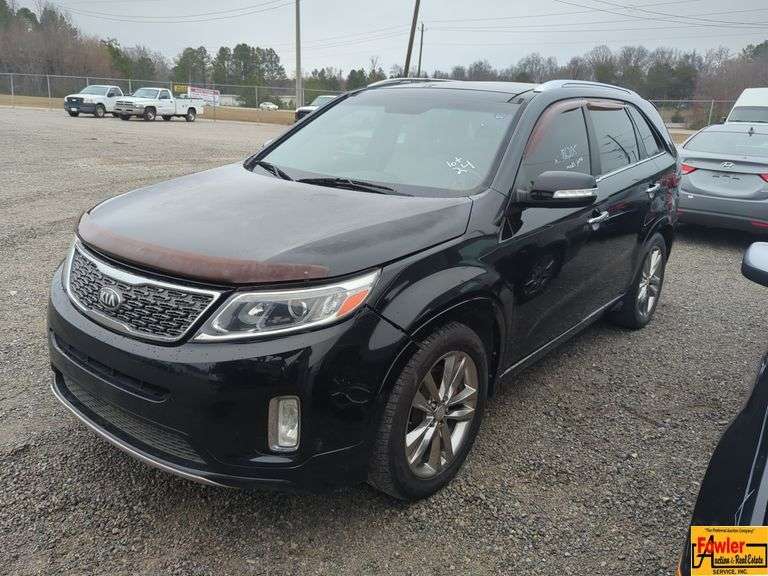 2014 KIA Sorento SXL V6, Limited, needs jump start; 186,205 Miles; VIN 5XYKW4A74EG470950 image
