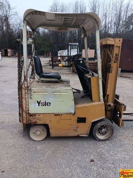 Yale Forklift, Model ERC35, 36-Volt Electric image