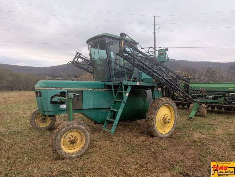 John Deere 6500 Self-Propelled Sprayer; 6,059 hrs; SN N06500X008067 image