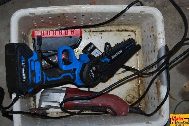 Pretec Chainsaw Sharpener & Novorik Cordless Chainsaw image