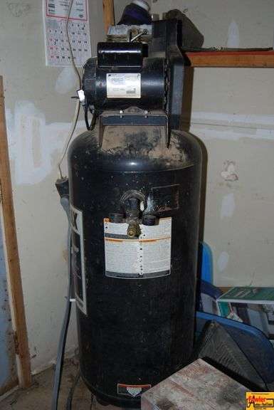 Black Max Air Compressor with MagneTek Century AC Motor image