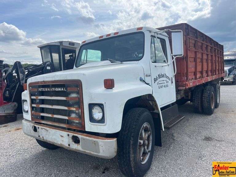 1981 International Dump Truck; VIN 2HTAA17BXBCA21809; 027,241 miles showing.  See video.
