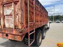 1981 International Dump Truck; VIN 2HTAA17BXBCA21809; 027,241 miles showing.  See video.