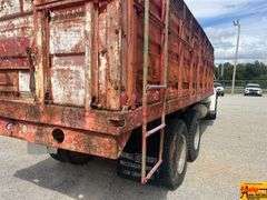 1981 International Dump Truck; VIN 2HTAA17BXBCA21809; 027,241 miles showing.  See video.