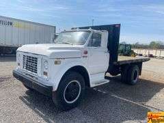 1972 GMC 5500 Flat Bed Truck; 38,068 miles showing; VIN CM503-Z139572; BILL OF SALE ONLY.  See video.
