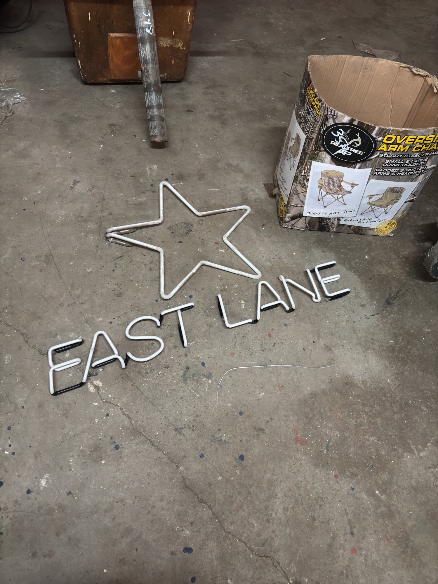 Trucks, Trailers, Metal Beams, Signs & More featured photo 278