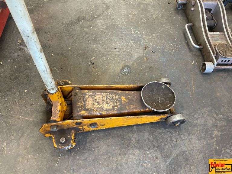 Hydraulic Floor Jack - Automotive Lifting Tool