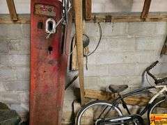 Restorable Visible Gas Pump with Parts
