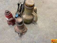 Assorted Hydraulic and Scissor Jacks