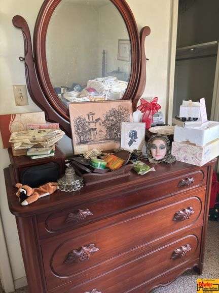 Dresser & Contents