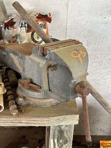 Bench Vise