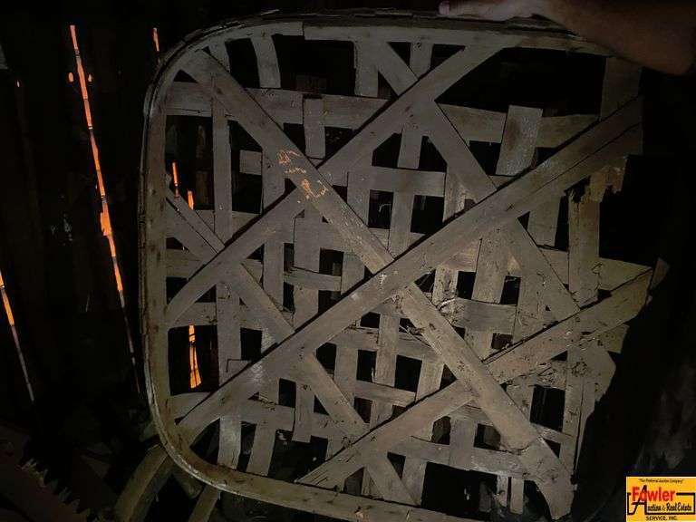 Woven Wooden Tobacco Basket