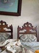 Table & Chairs