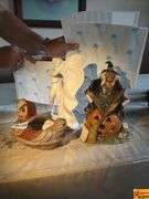 Figurines