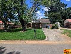 Cozy 3-Bedroom Brick Home & Lot In Convenient Location