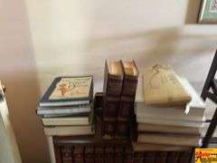 Set of Britanica Encyclopedias