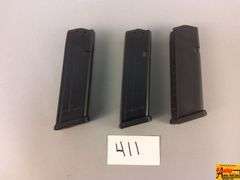 1 Glock 17 & 2 KCI, 9mm magazines