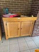 Dry Sink & Contents