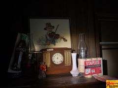 Mantle Clock, Kerosene Lamps, Wall Décor