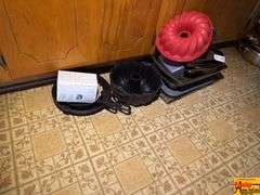 Iron Skillets & Bakeware