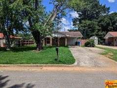Cozy 3-Bedroom Brick Home & Lot In Convenient Location