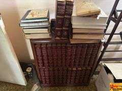 Set of Britanica Encyclopedias