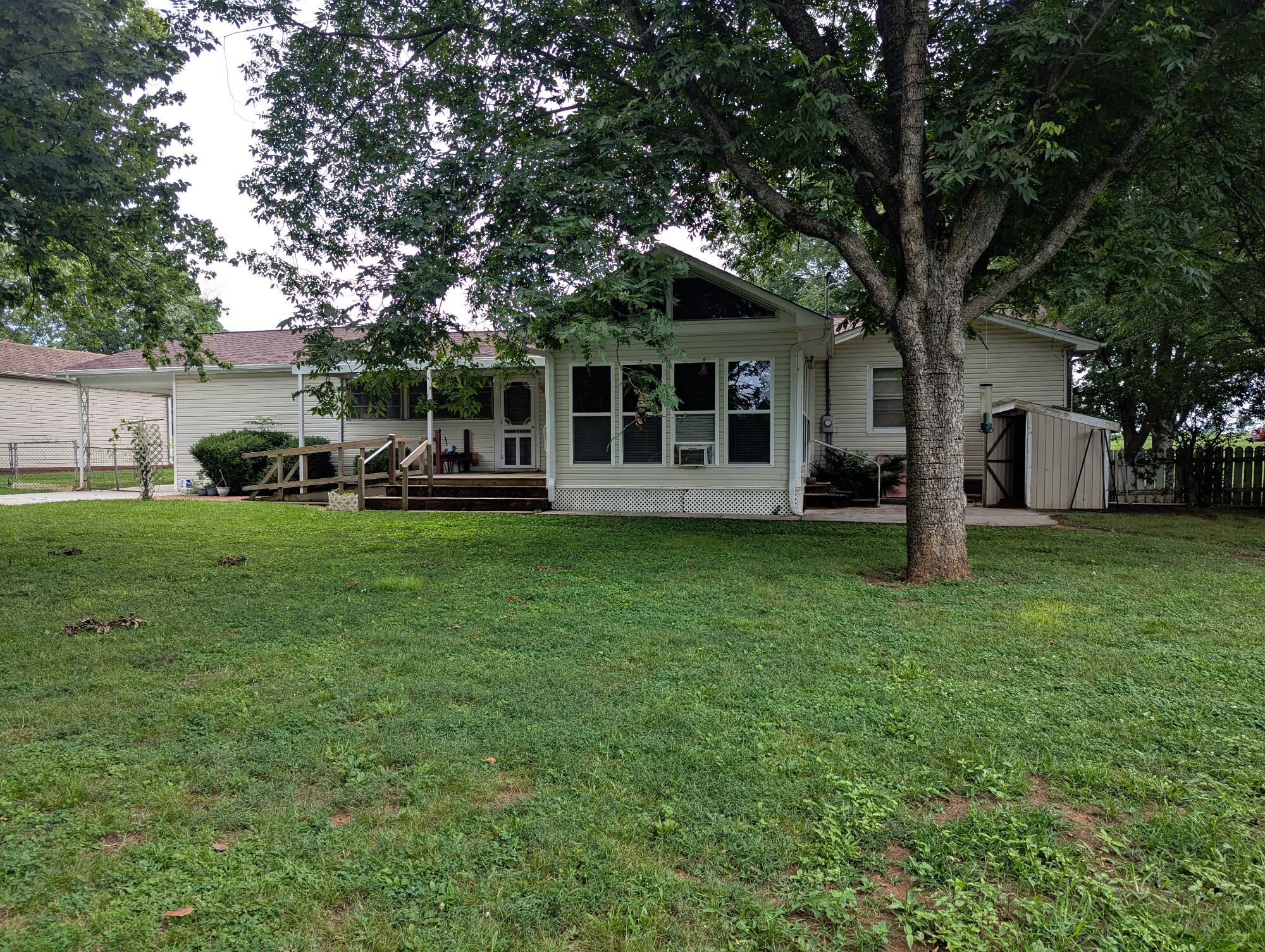 Lot image 68