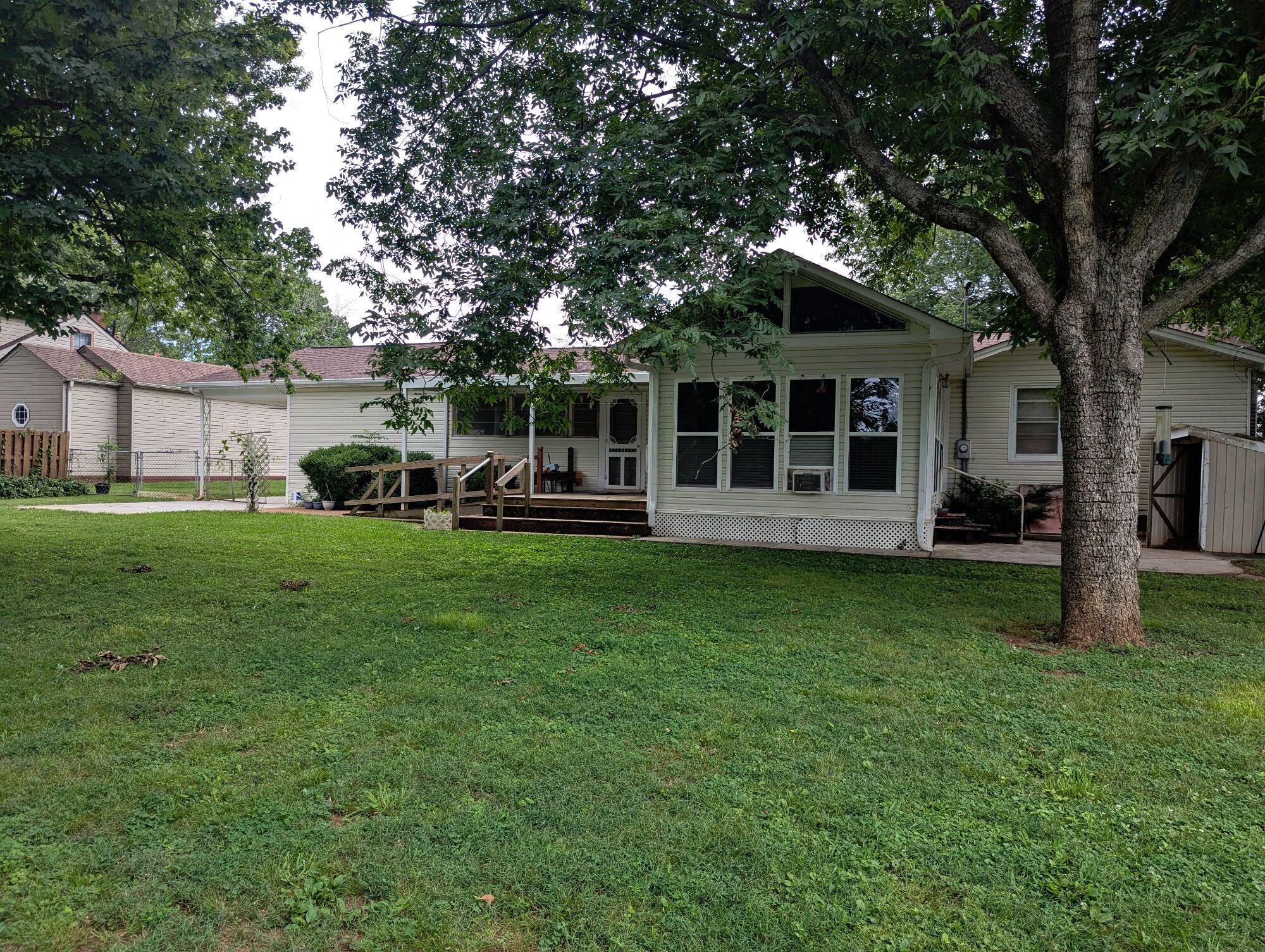 Lot image 69