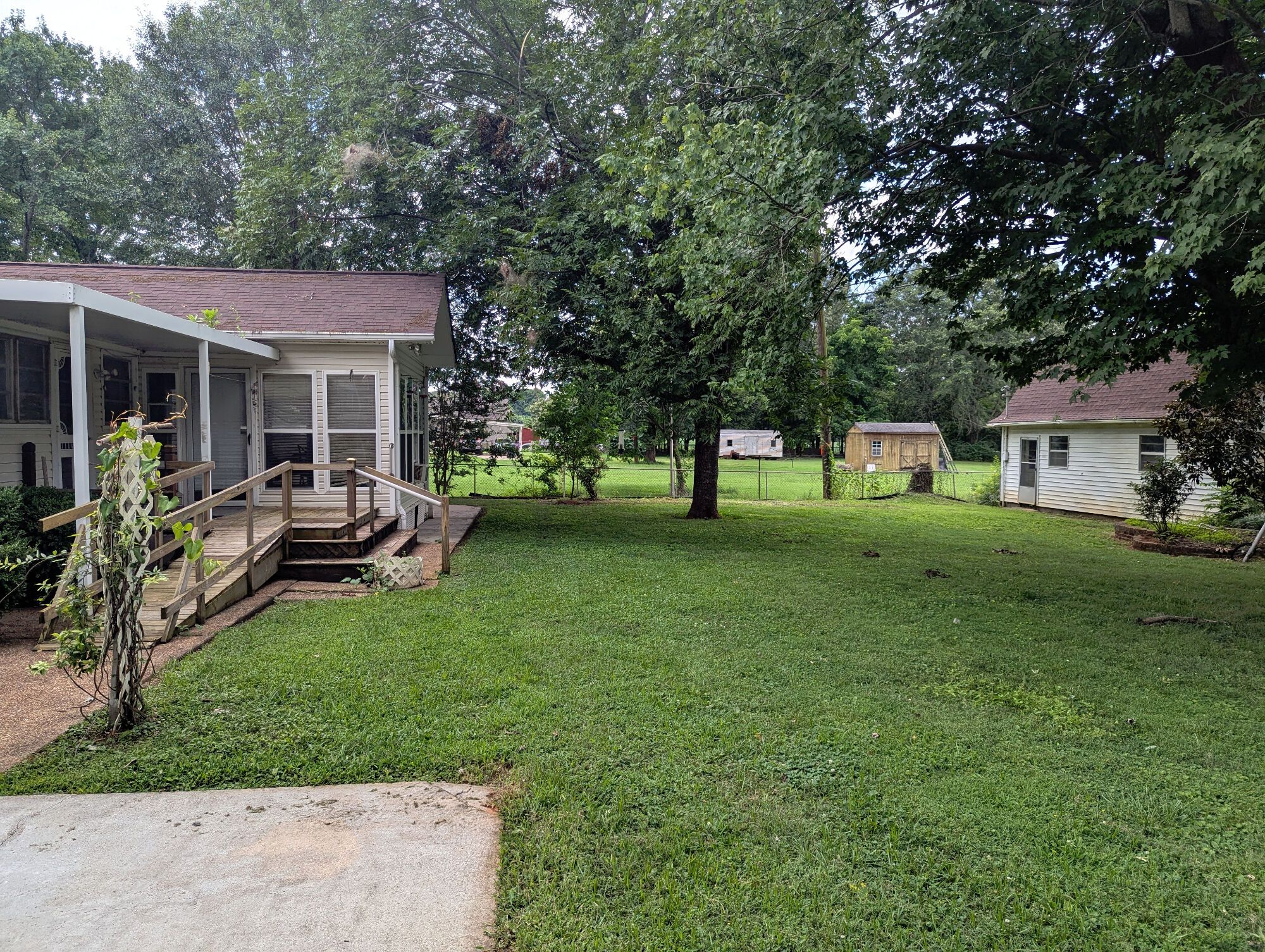 Lot image 77