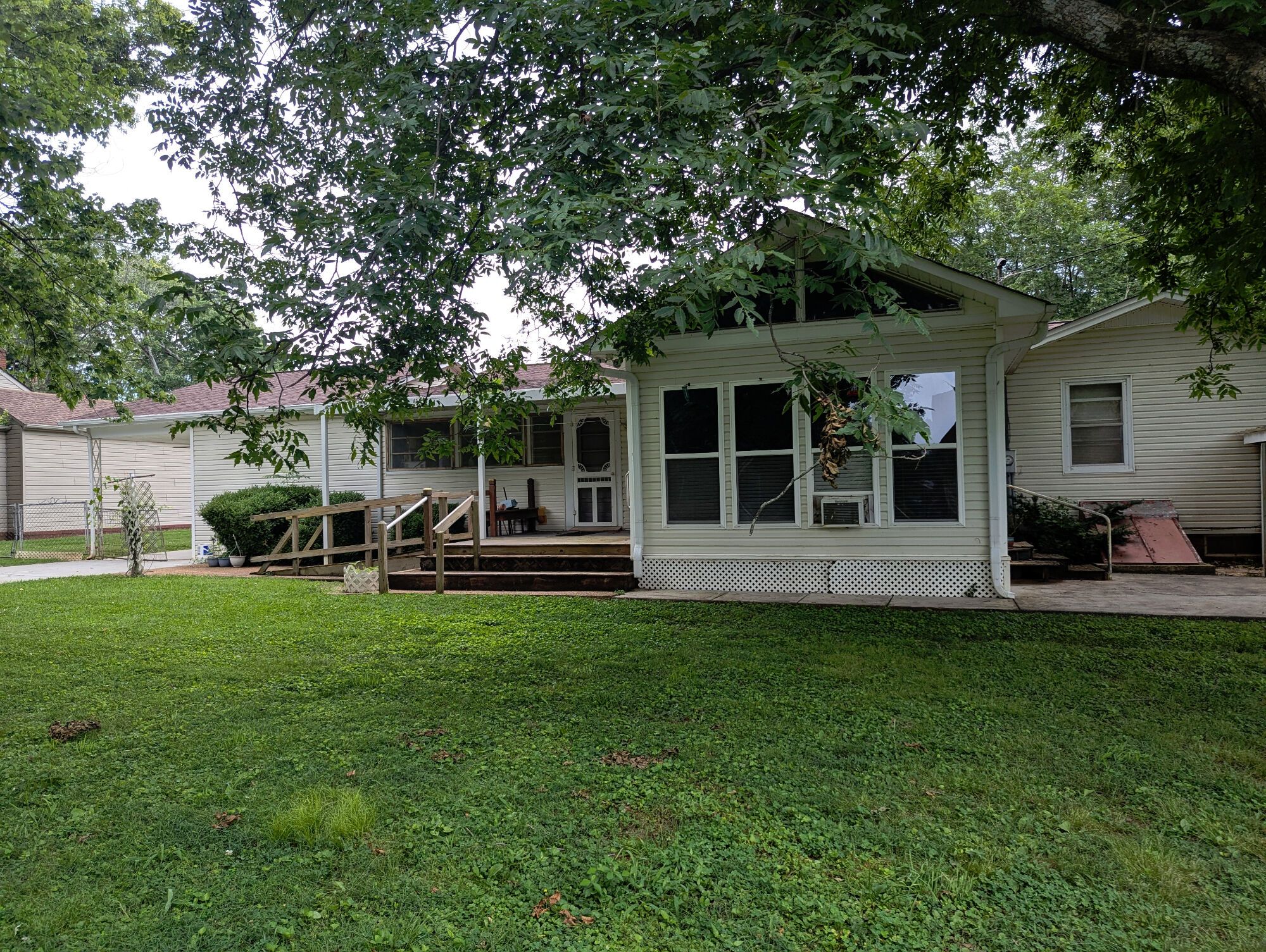 Lot image 70
