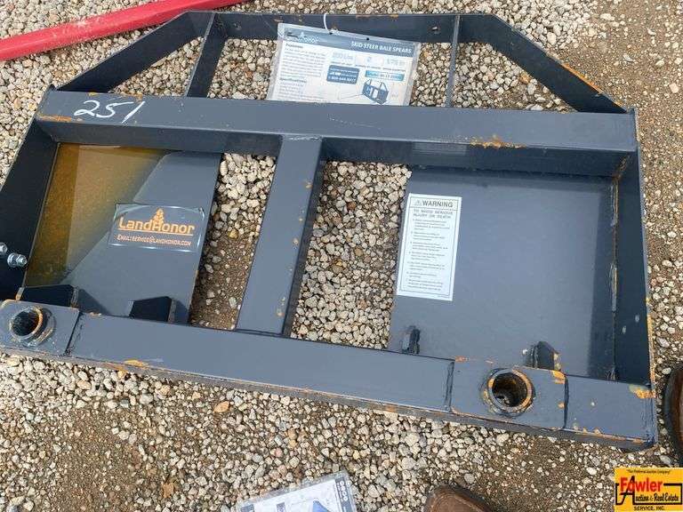 Land Honor Model BS-12-2500G Skid Steer Bale Spears image